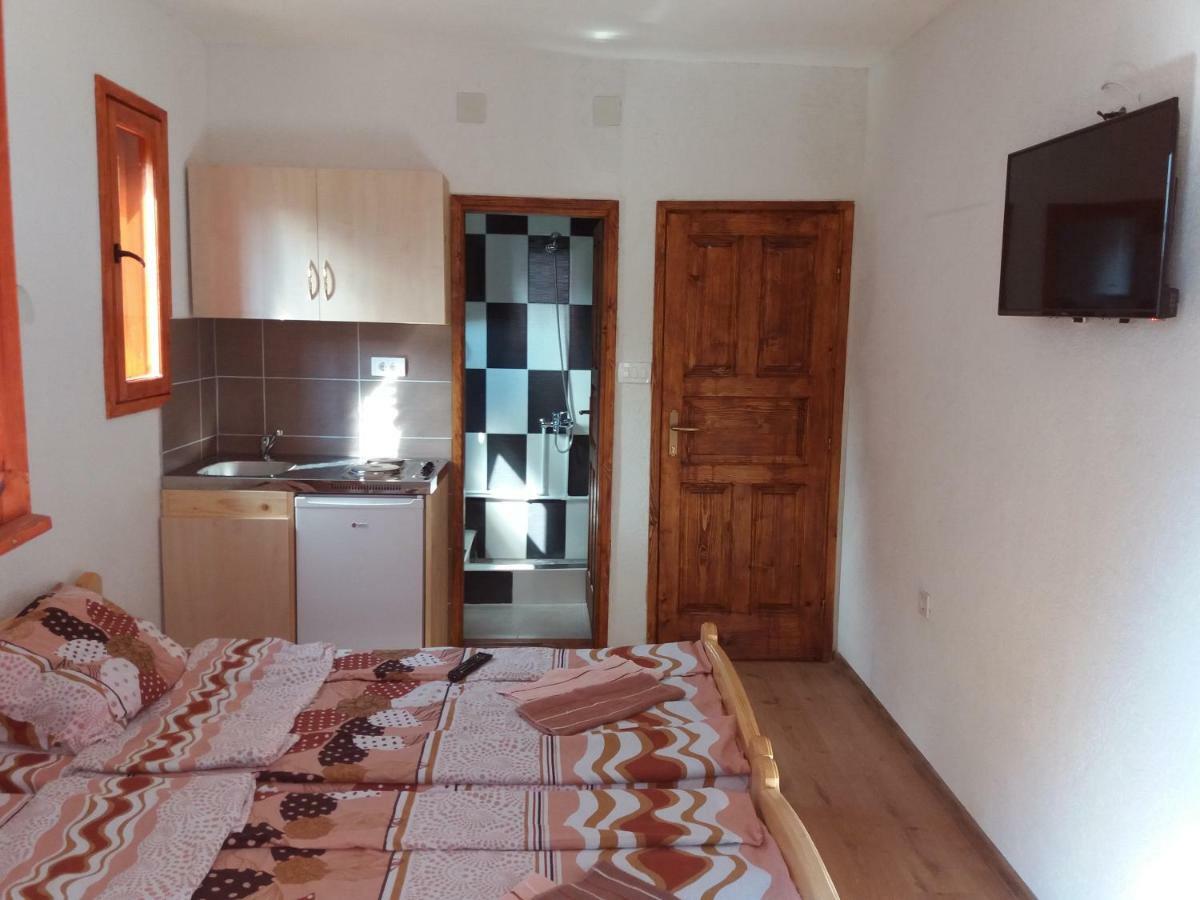 Guest House Vukicevic Žabljak エクステリア 写真